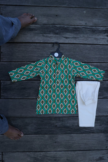 EMERALD IKAT DIAMOND PRINTED KURTA WITH WHITE PAJAMA