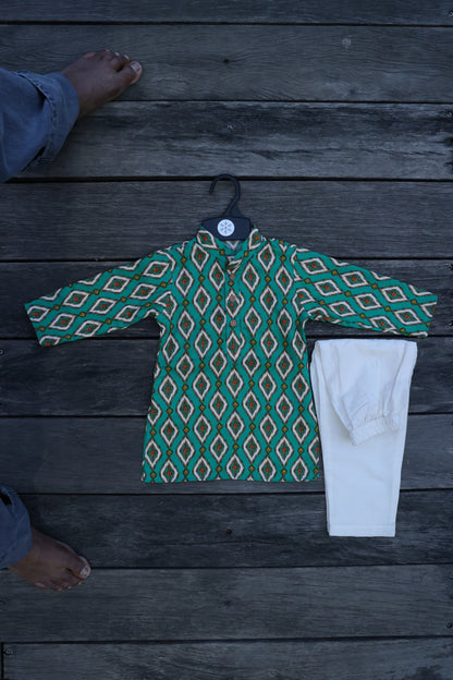 EMERALD IKAT DIAMOND PRINTED KURTA WITH WHITE PAJAMA