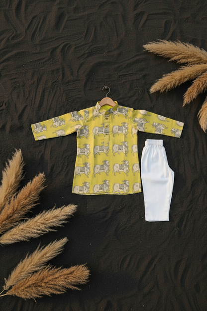 GOLDEN PICHWAI HERITAGE PRINTED KURTA WITH WHITE PAJAMA