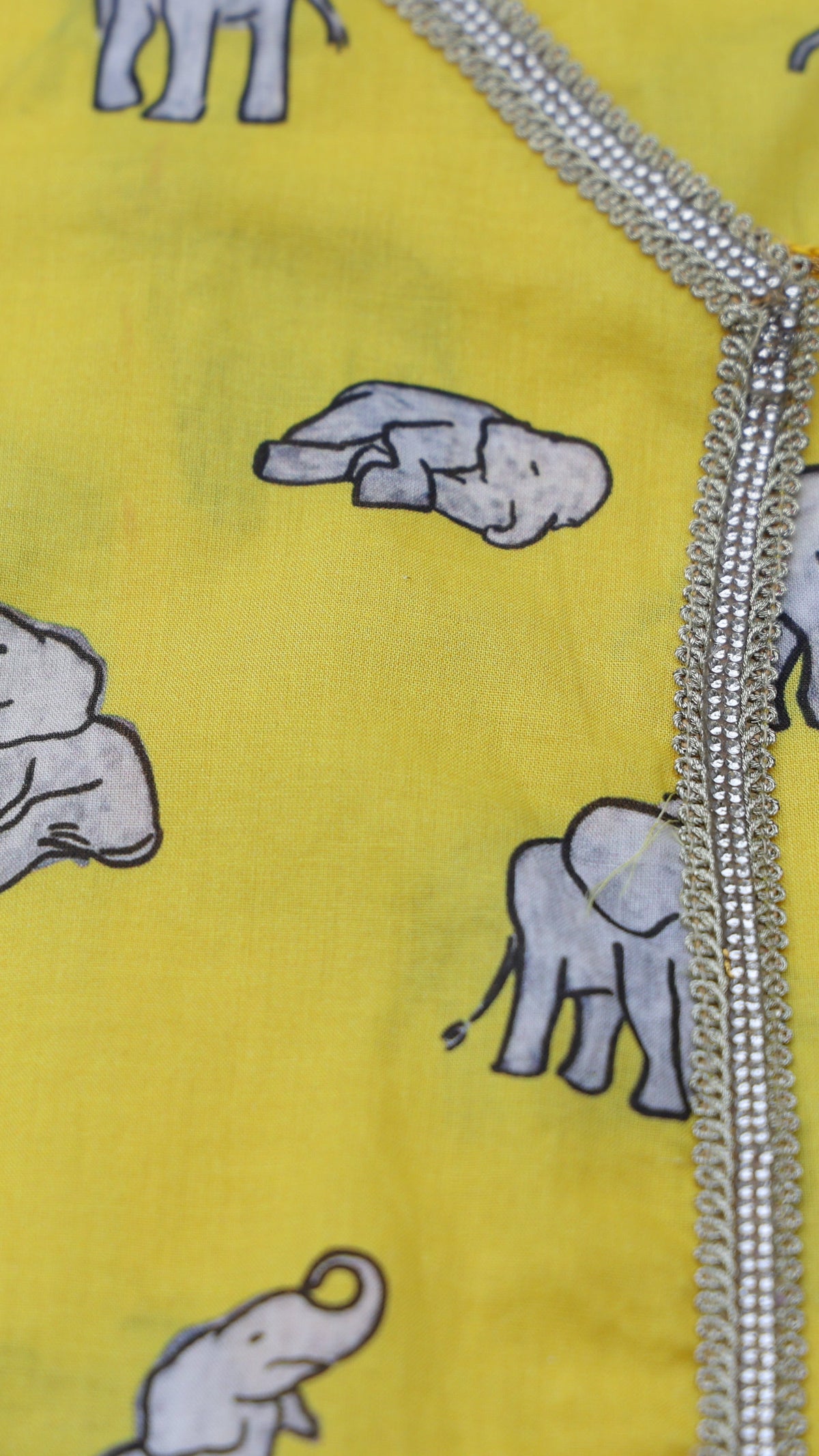 GILDED AIRAVAT PRINTED KURTA WITH WHITE DHOTI